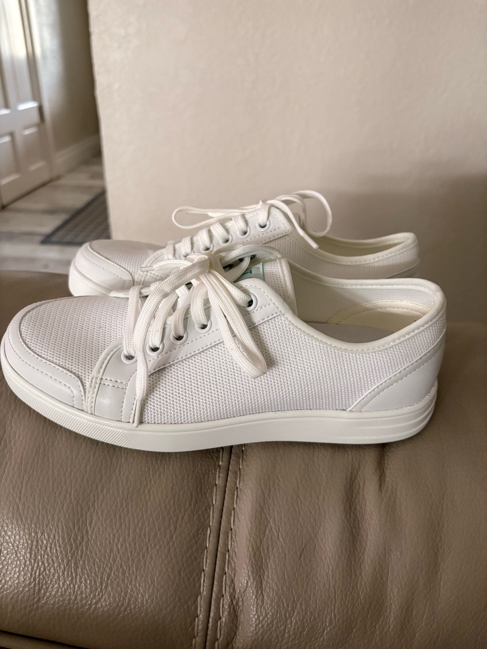 Alegria Women's White Low-Top Lace-Up Sneakers
